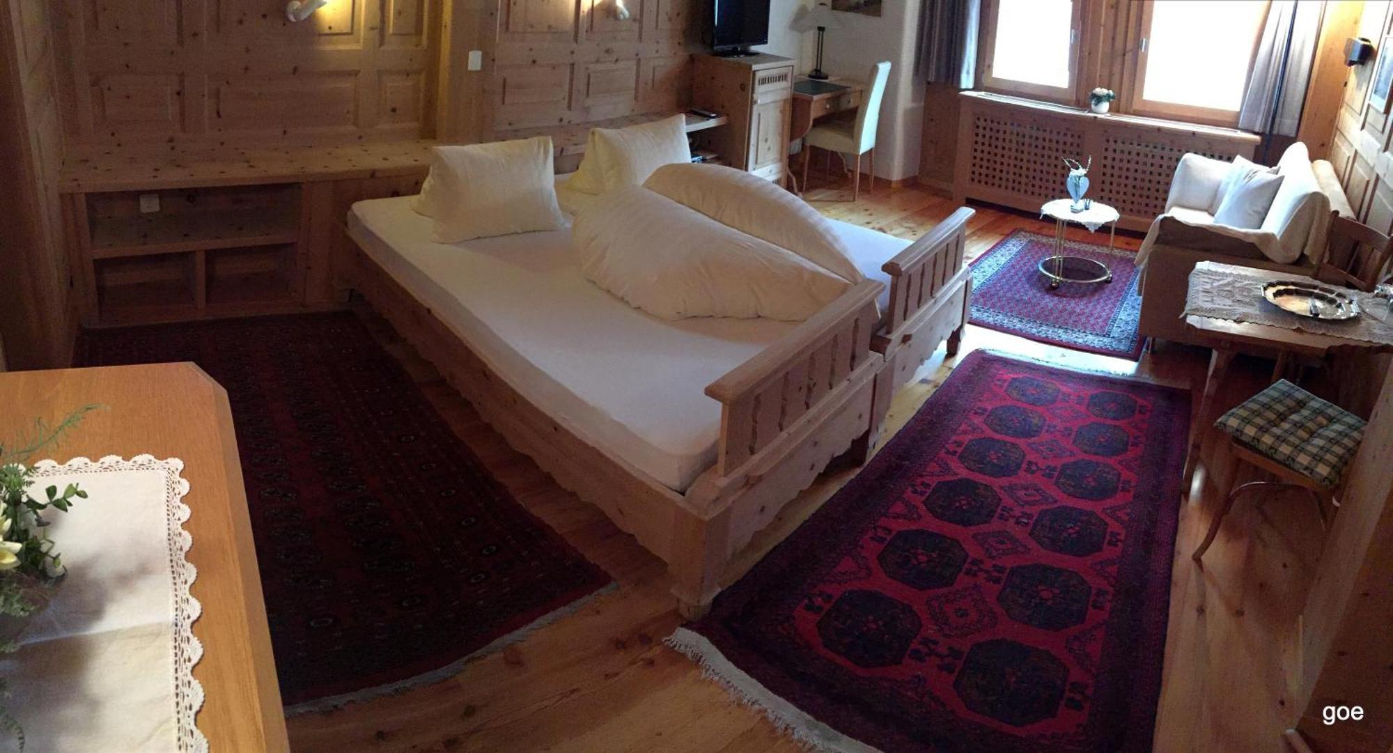 Hotel Chasa Sofia Scuol Quarto foto